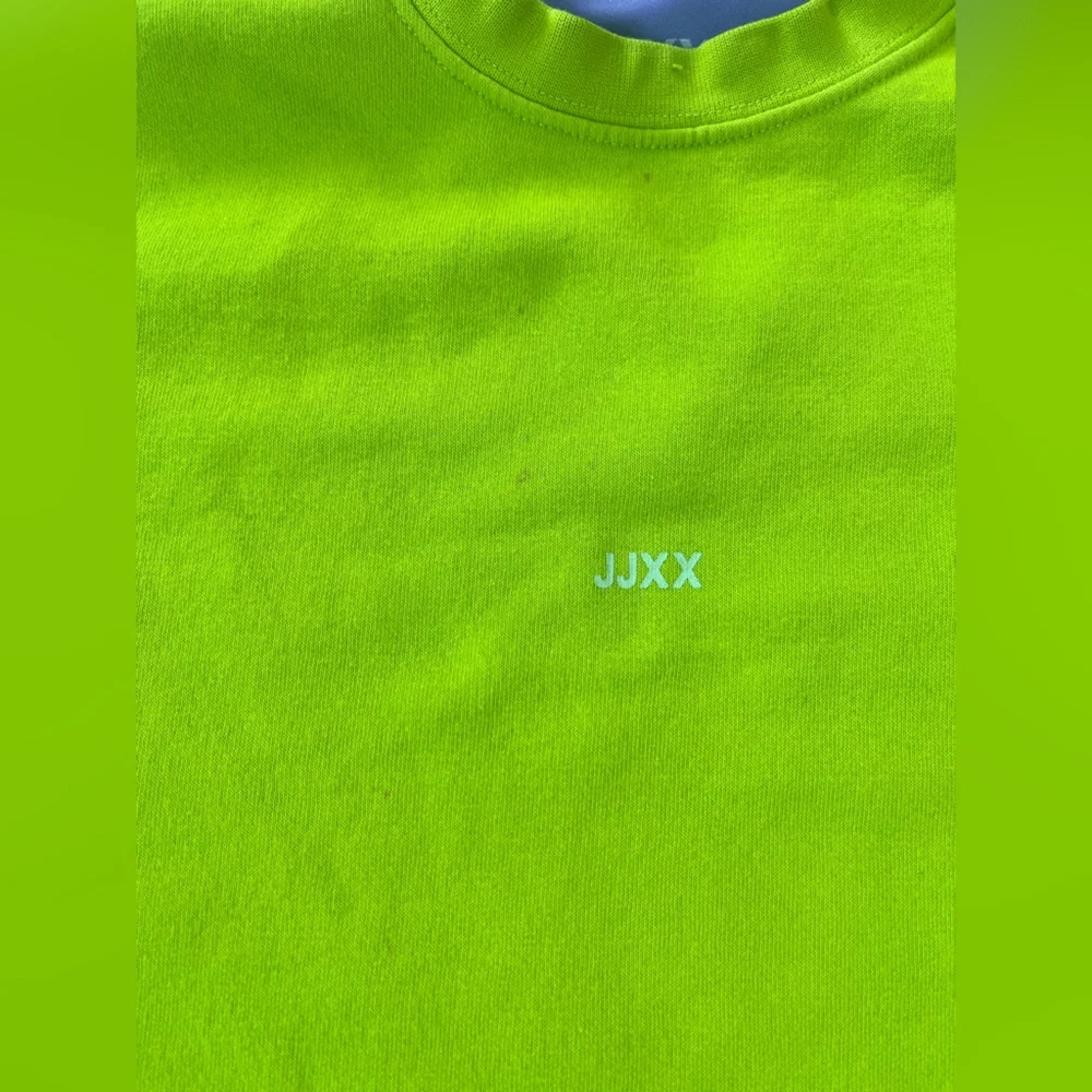 JJXX Womens Bright Green Long Sleeve Crop shirt - Picture 8 of 10